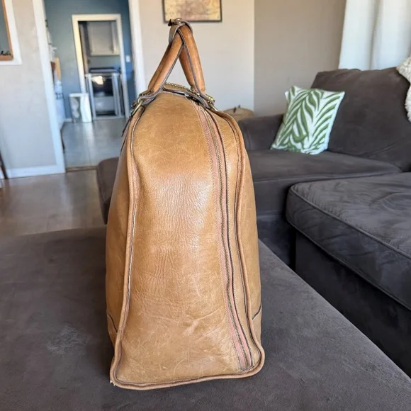 Vintage Ghurka No. 22 Traveler II Leather Duffle Bag Registered #B11 - Picture 7 of 16